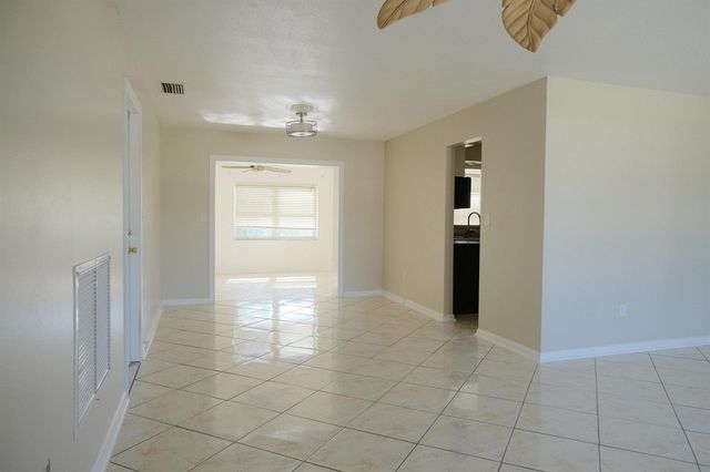 980 Woodland Avenue, West Palm Beach, FL 33415