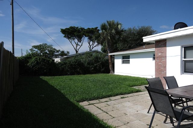 980 Woodland Avenue, West Palm Beach, FL 33415