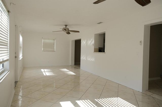 980 Woodland Avenue, West Palm Beach, FL 33415