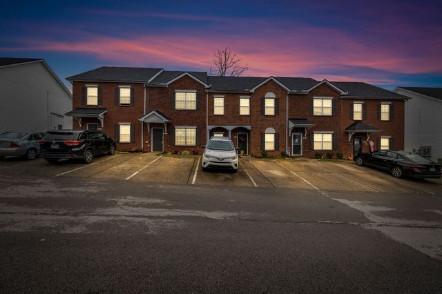 4022 Clinton Ln, Spring Hill, TN 37174