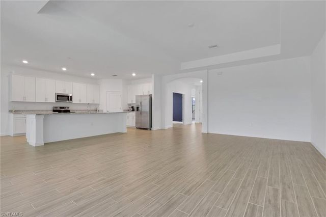 1801 HAGEN CT, Naples, FL 34120