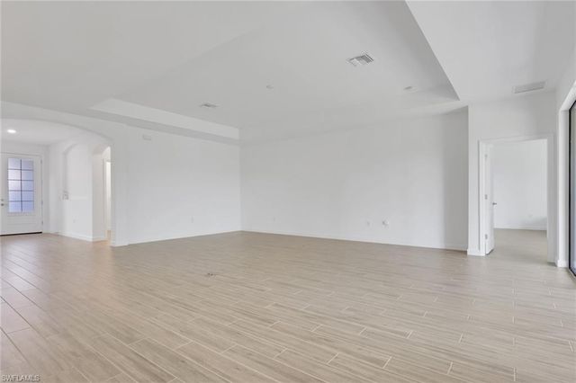 1801 HAGEN CT, Naples, FL 34120