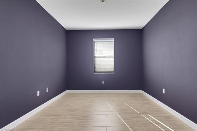 1801 HAGEN CT, Naples, FL 34120