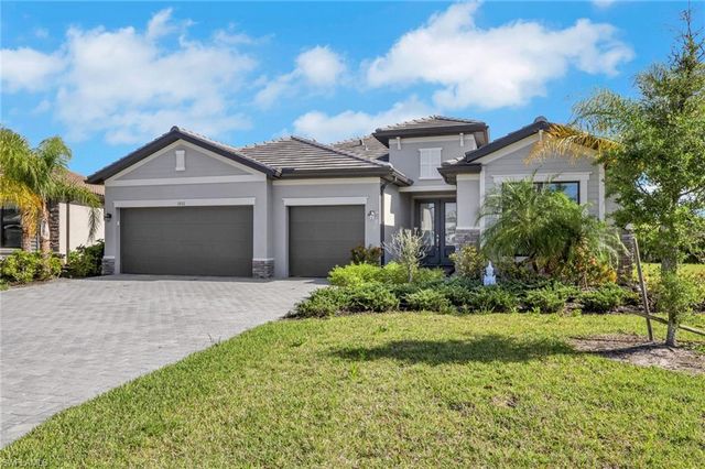 1801 HAGEN CT, Naples, FL 34120