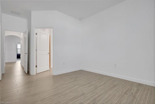 1801 HAGEN CT, Naples, FL 34120