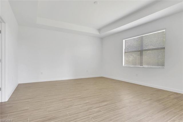 1801 HAGEN CT, Naples, FL 34120