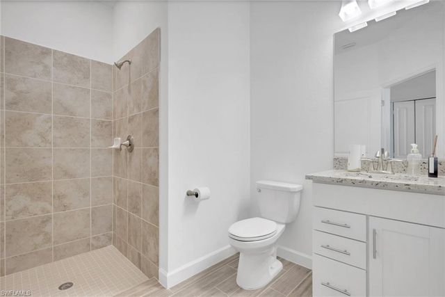 1801 HAGEN CT, Naples, FL 34120