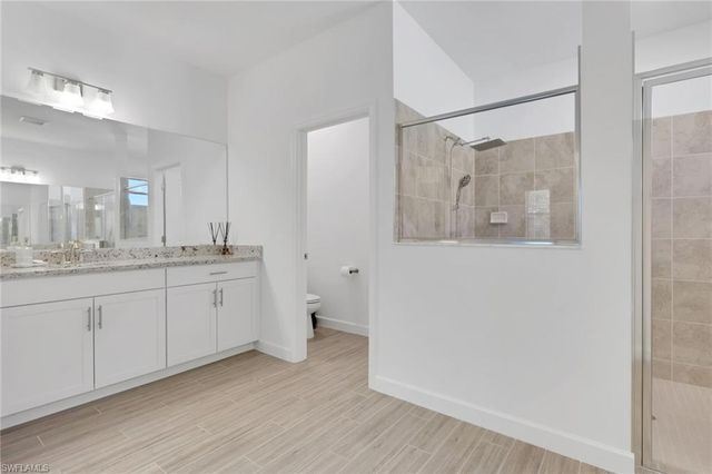 1801 HAGEN CT, Naples, FL 34120