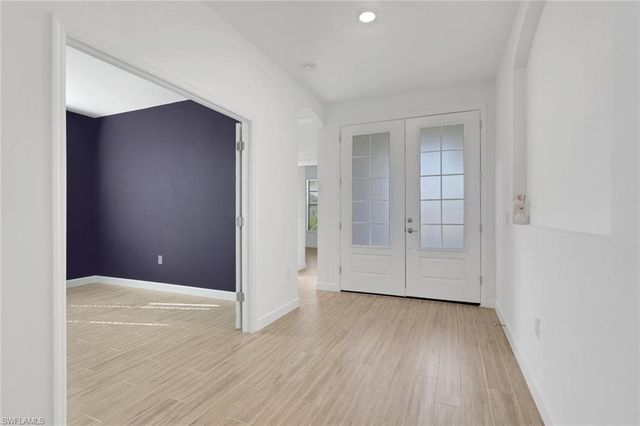 1801 HAGEN CT, Naples, FL 34120