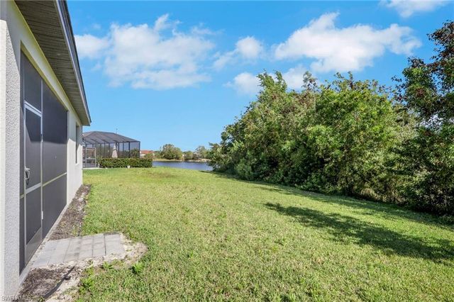 1801 HAGEN CT, Naples, FL 34120