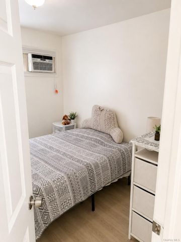 18514 144th Avenue, Springfield Gardens, NY 11434