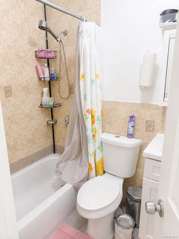 18514 144th Avenue, Springfield Gardens, NY 11434