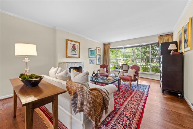 1745 E Summit Court, Deerfield, IL 60015