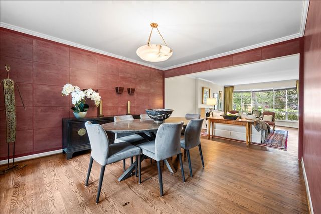 1745 E Summit Court, Deerfield, IL 60015