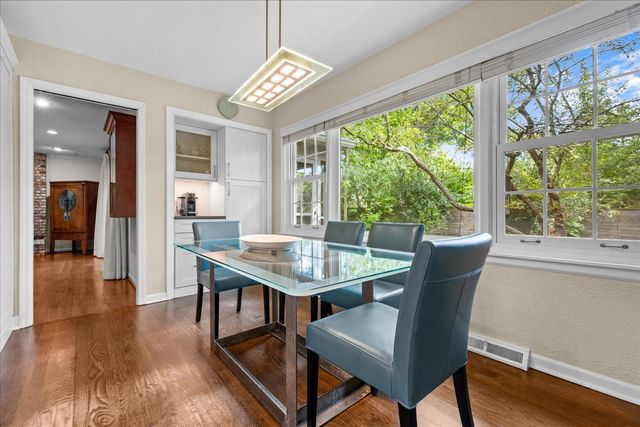 1745 E Summit Court, Deerfield, IL 60015