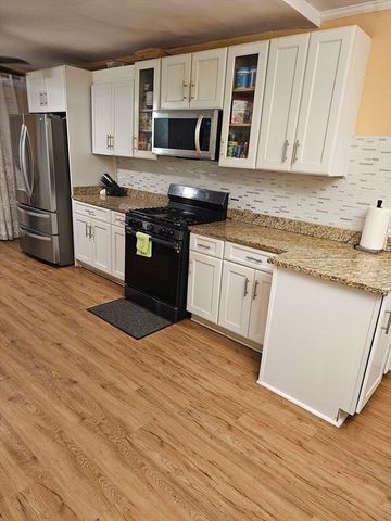 15 Longfellow Rd, Worcester, MA 01602