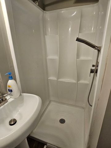 15 Longfellow Rd, Worcester, MA 01602