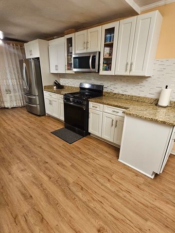 15 Longfellow Rd, Worcester, MA 01602