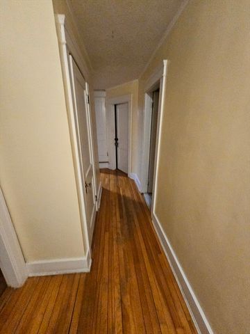 15 Longfellow Rd, Worcester, MA 01602