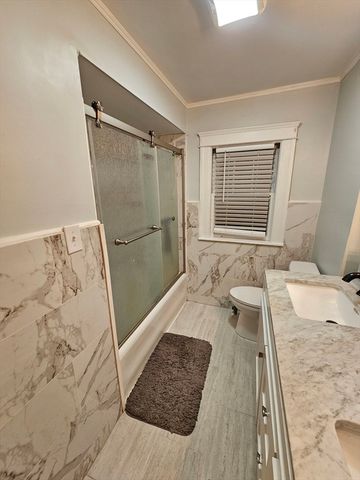 15 Longfellow Rd, Worcester, MA 01602