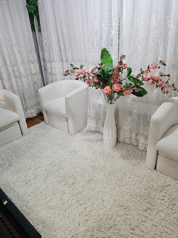 15 Longfellow Rd, Worcester, MA 01602