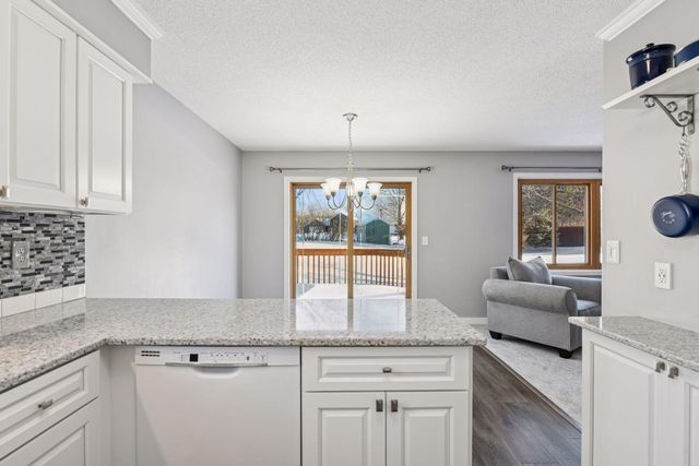 3820 Harbor Lane N, Plymouth, MN 55446