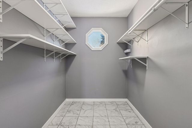 3820 Harbor Lane N, Plymouth, MN 55446