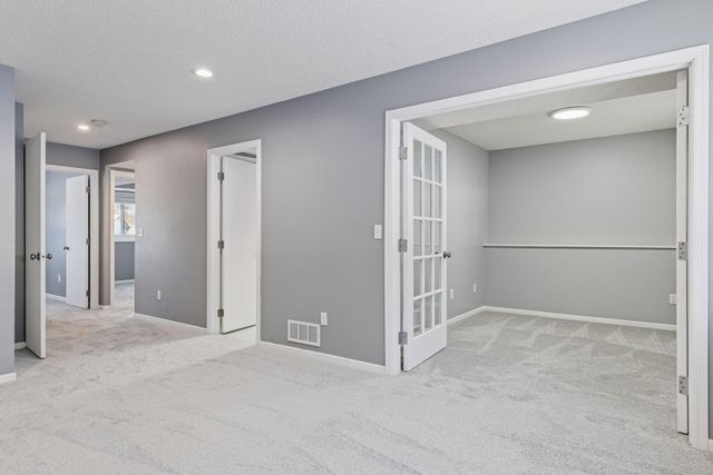 3820 Harbor Lane N, Plymouth, MN 55446