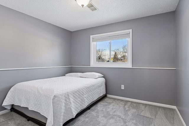 3820 Harbor Lane N, Plymouth, MN 55446