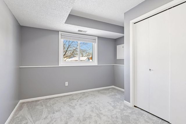 3820 Harbor Lane N, Plymouth, MN 55446