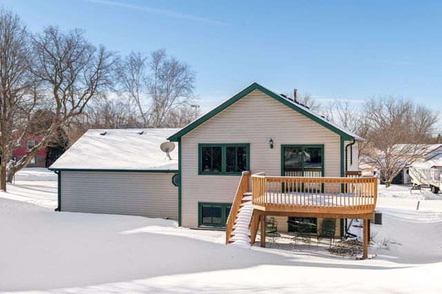 3820 Harbor Lane N, Plymouth, MN 55446