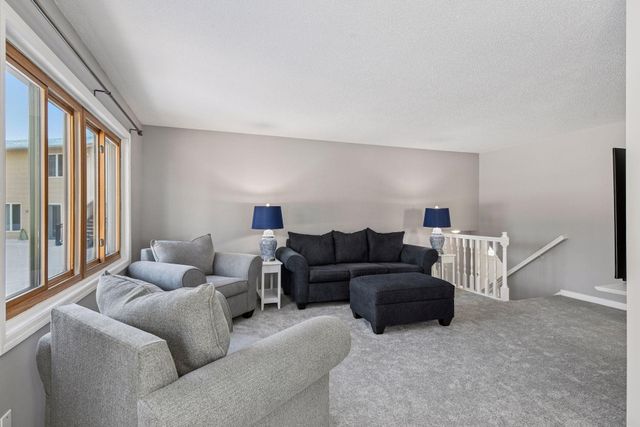 3820 Harbor Lane N, Plymouth, MN 55446