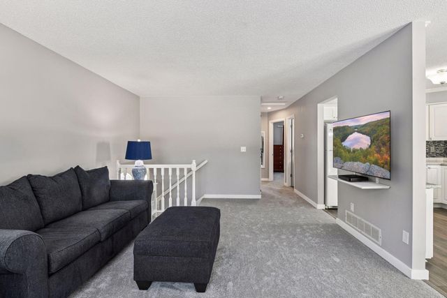 3820 Harbor Lane N, Plymouth, MN 55446