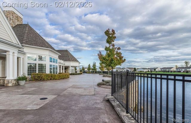 9431 Pine Valley Drive, Grand Blanc, MI 48439