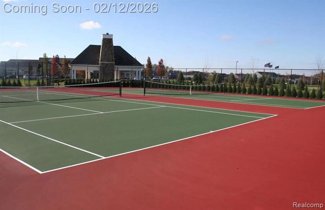 9431 Pine Valley Drive, Grand Blanc, MI 48439