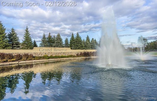 9431 Pine Valley Drive, Grand Blanc, MI 48439