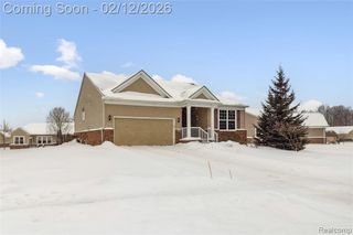 9431 Pine Valley Drive, Grand Blanc, MI 48439