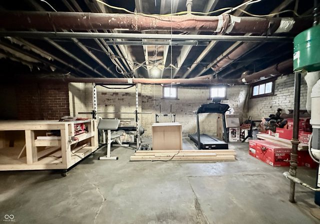 389 E Washington Street, Martinsville, IN 46151