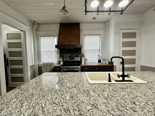 389 E Washington Street, Martinsville, IN 46151