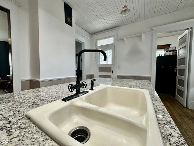 389 E Washington Street, Martinsville, IN 46151