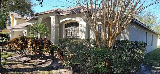 1934 ABBEY RIDGE DRIVE, Dover, FL 33527