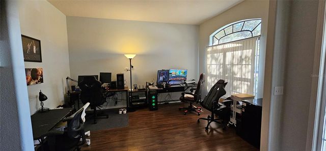 1934 ABBEY RIDGE DRIVE, Dover, FL 33527