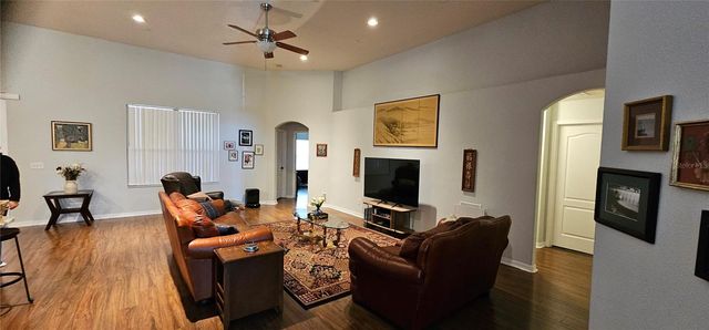 1934 ABBEY RIDGE DRIVE, Dover, FL 33527