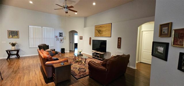 1934 ABBEY RIDGE DRIVE, Dover, FL 33527