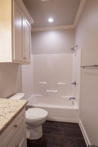 822 Lindsey Ln, Whitehouse, TX 75791