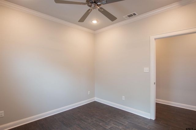 822 Lindsey Ln, Whitehouse, TX 75791