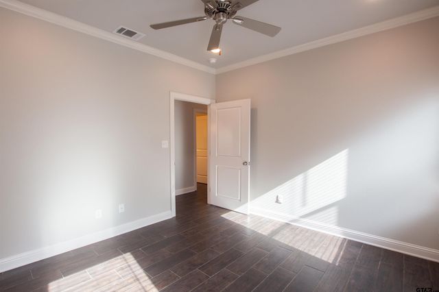 822 Lindsey Ln, Whitehouse, TX 75791