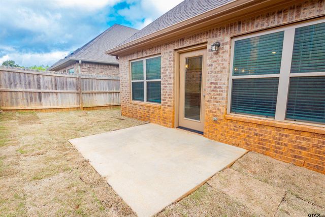 822 Lindsey Ln, Whitehouse, TX 75791