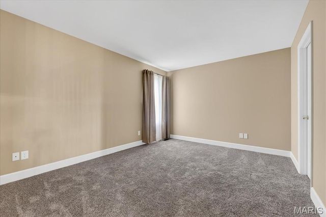 5527 Hennsley Circle, Weldon Spring, MO 63304