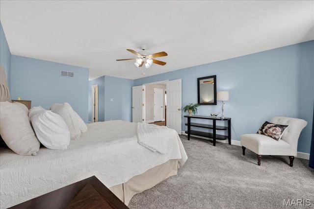 5527 Hennsley Circle, Weldon Spring, MO 63304